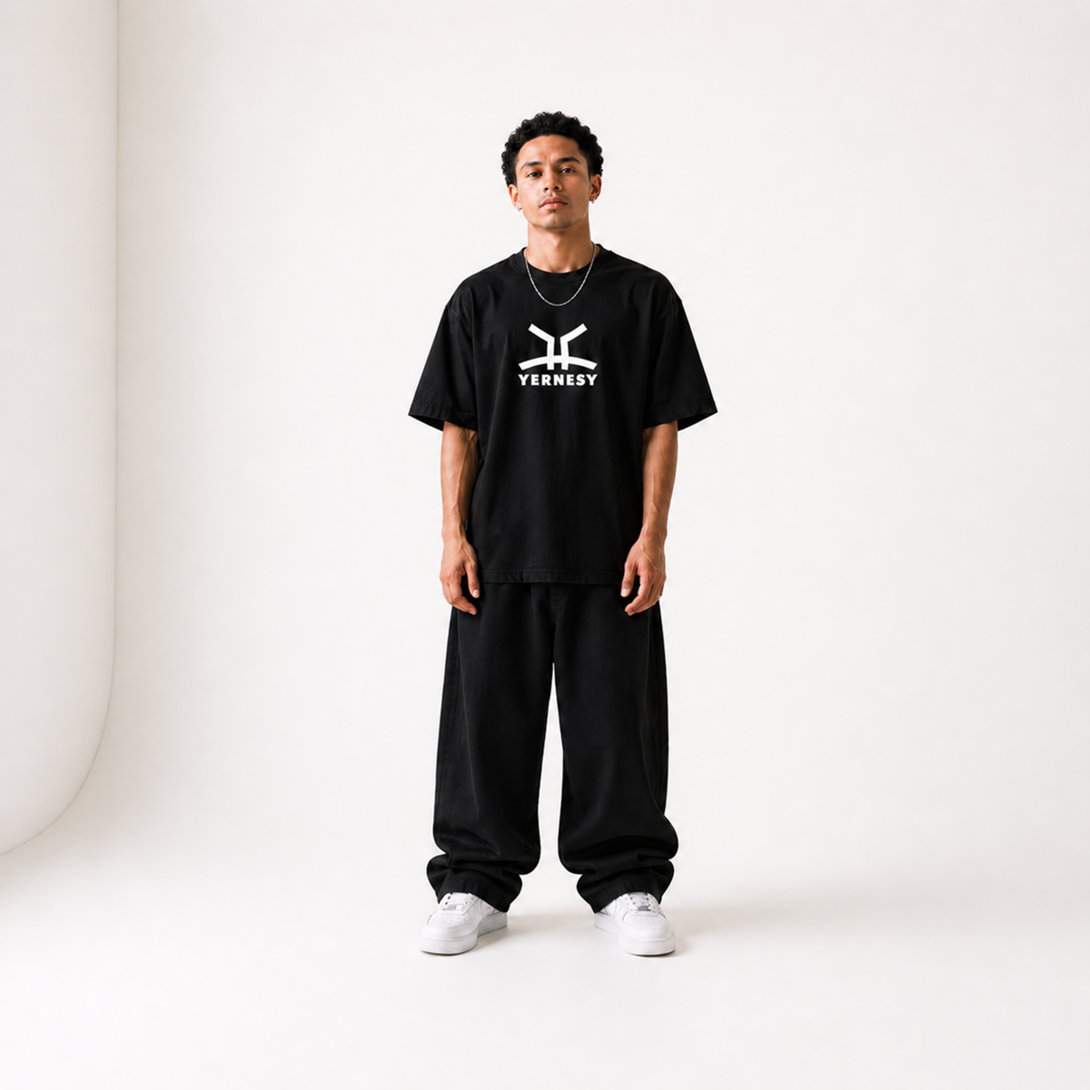 Yernesy Oversized Tee Black